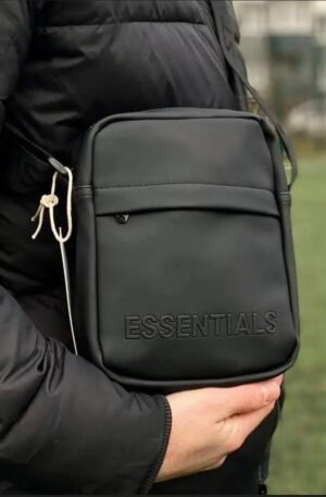 كروس اسود Essentials
